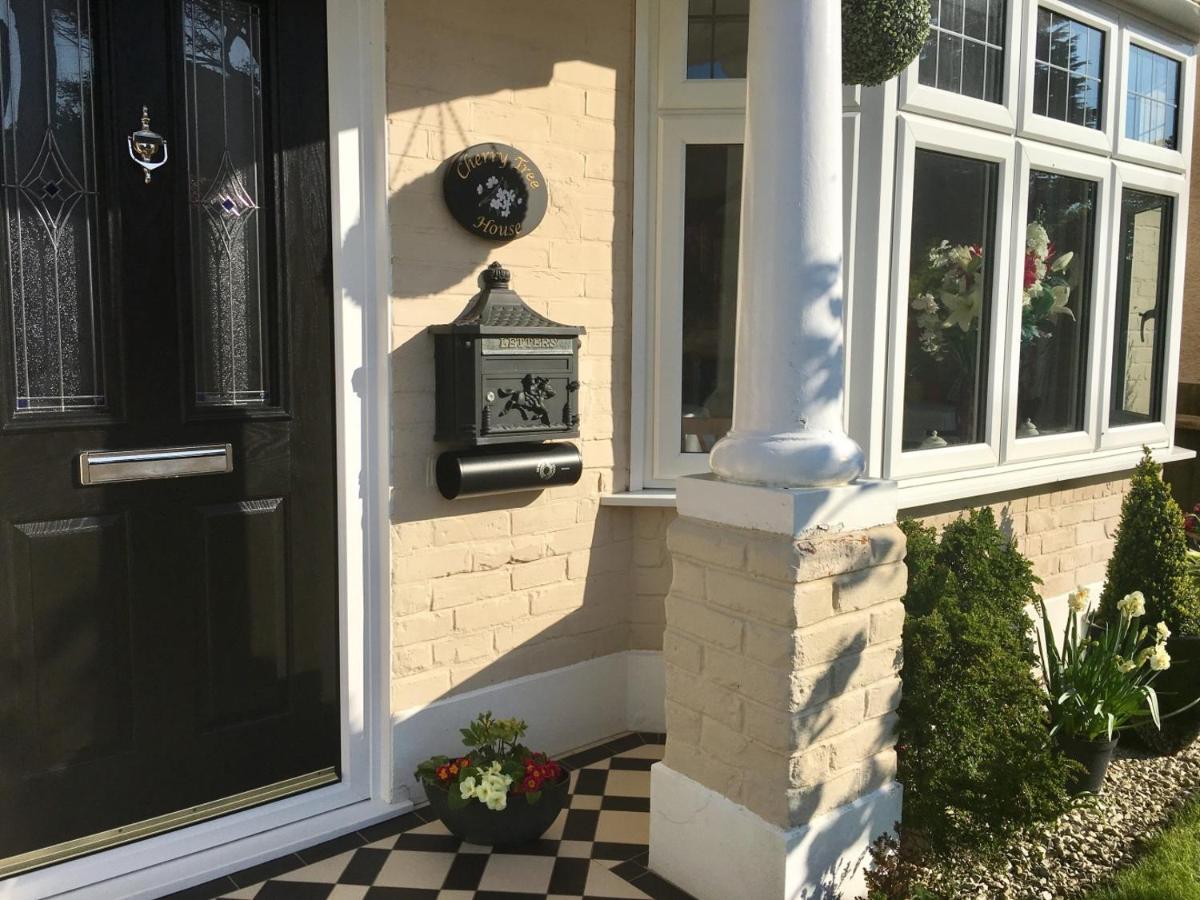 Cherry Tree House Bed and Breakfast Bournemouth Eksteriør billede