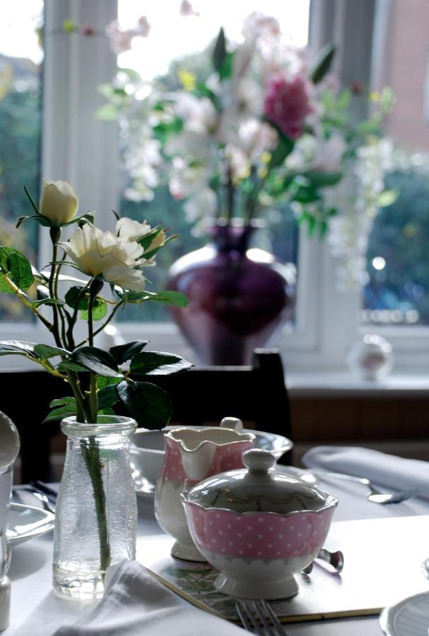 Cherry Tree House Bed and Breakfast Bournemouth Eksteriør billede