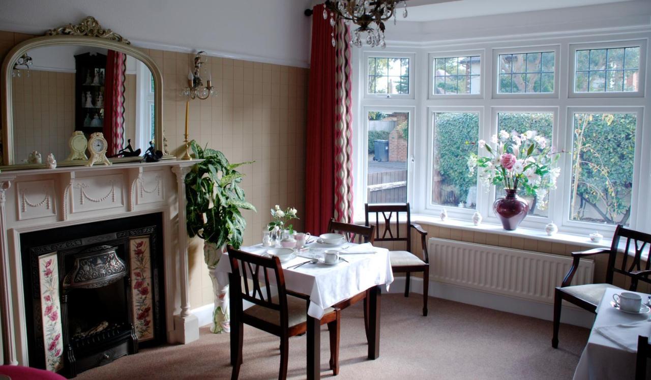 Cherry Tree House Bed and Breakfast Bournemouth Eksteriør billede